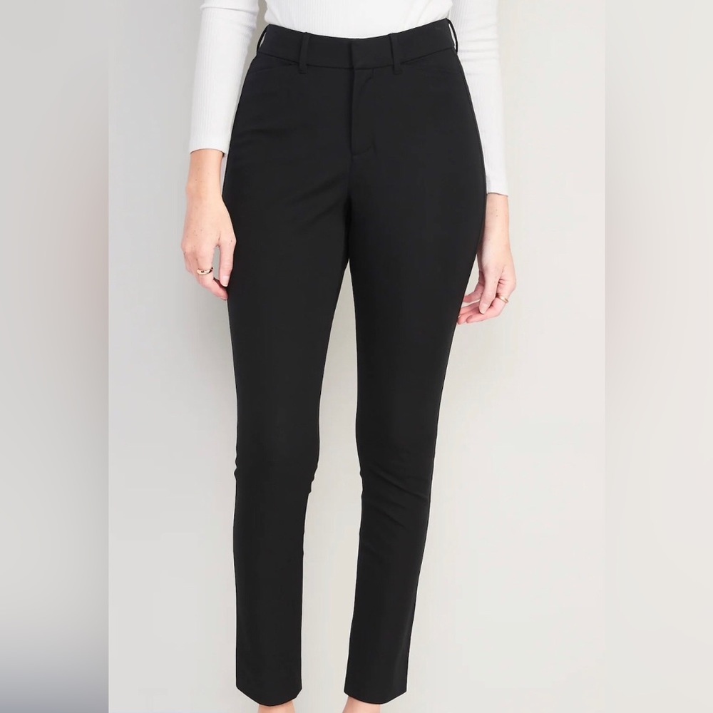 Old Navy Black Curvy High-Waisted Pixie size 6 regular